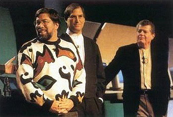 Steve Jobs, Steve Wozniak y Gil Amelio